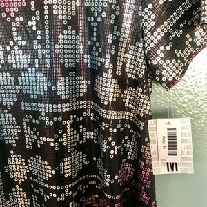 BNWT Elegant Carly LuLaRoe